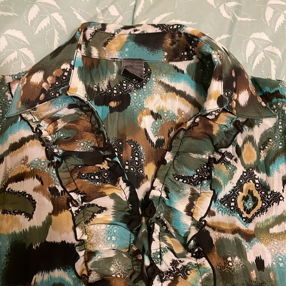 Collared Patterned Blouse - Picture 2 of 7